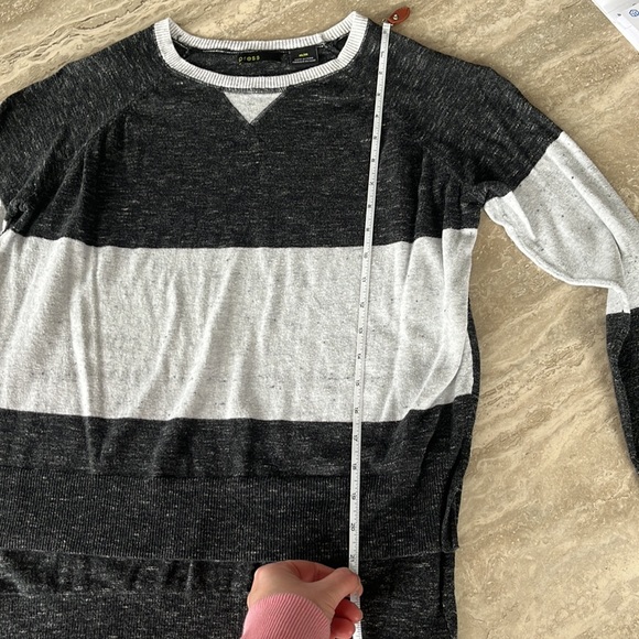 Color block sweater - Picture 8 of 10